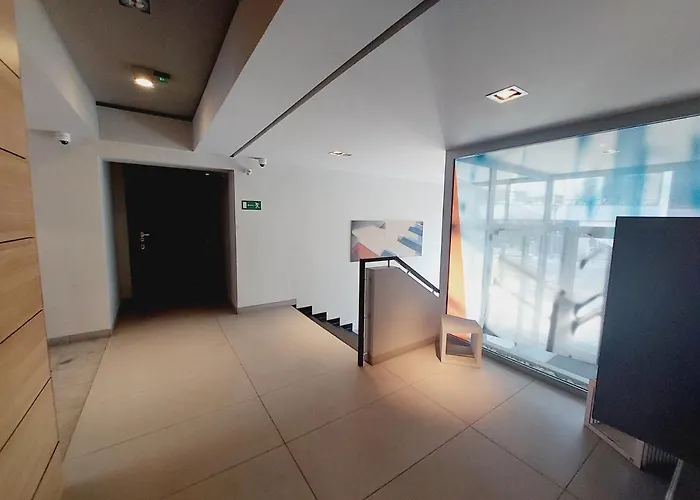 Garnizon 928 & Parking *